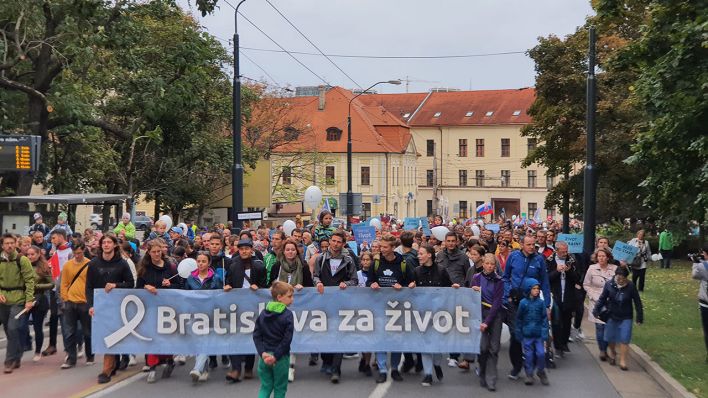 Abtreibungsgegner demonstrieren in Bratislava unter dem Motto "Marsch für das Leben" © radioeins/Sören Hinze