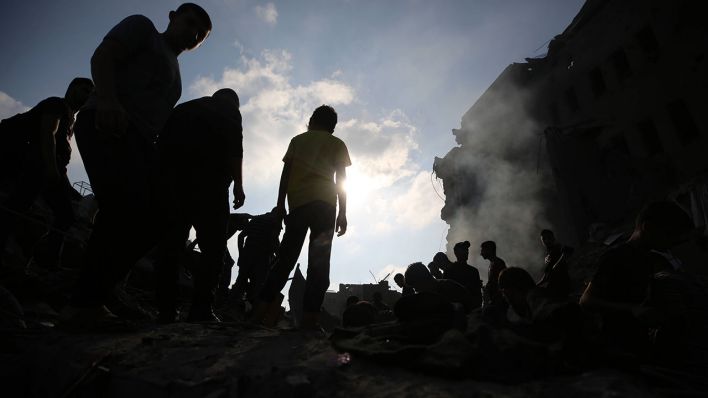 Flüchtlingslager Bureij nach israelischem Luftangriff am 02.11.2023 © imago images/APAimages