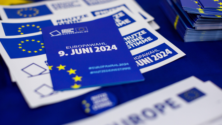 Informationsmaterial zur Europawahl © IMAGO / Andreas Franke