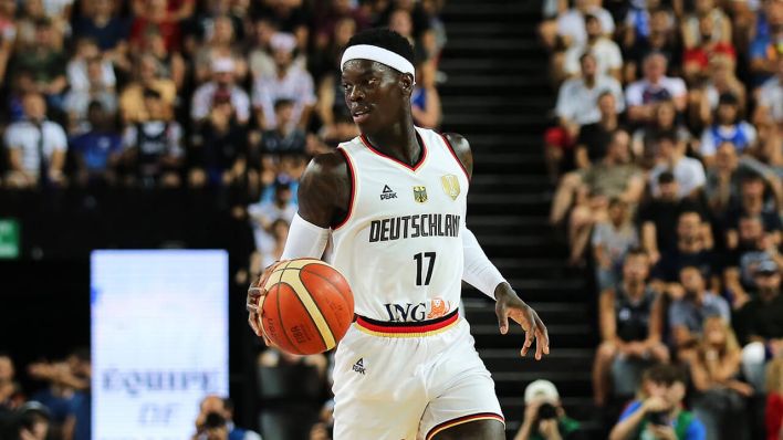 Basketball-Weltmeister und NBA-Star Dennis Schröder © Matthias Stickel/dpa