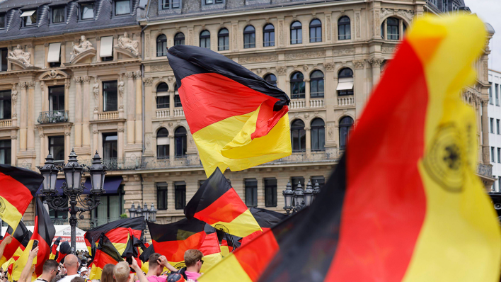 Frankfurt am Main: Fans bei der Fußball-Europameisterschaft 2024 © IMAGO / Marcel Lorenz