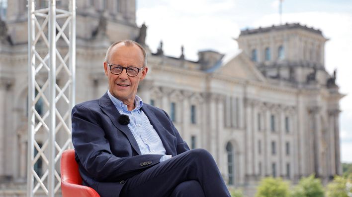 ARD-Sommerinterview mit Friedrich Merz (CDU) © IMAGO / Metodi Popow