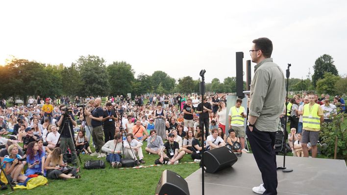 Ilja Jaschin spricht in Berlin | © voleemor