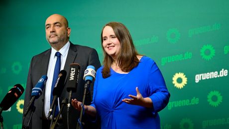 Statement der Grünen-Parteivorsitzenden Ricarda Lang und Omid Nouripour © Fabian Sommer/dpa