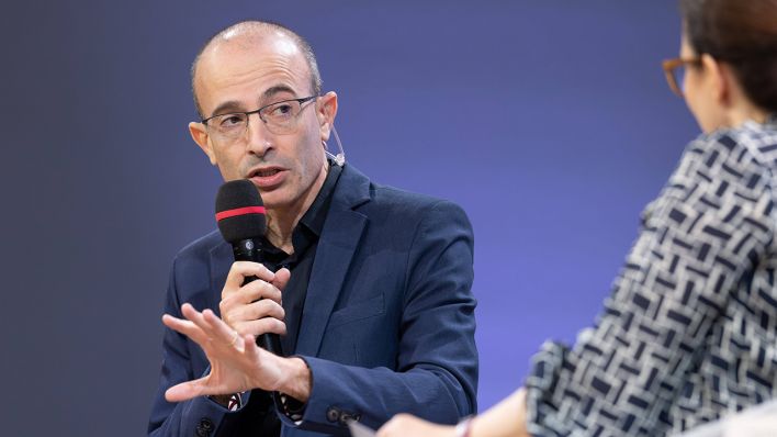 Der israelische Historiker und Bestseller-Autor Yuval Noah Harari © IMAGO / Kessler-Sportfotografie