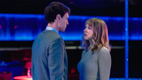 Léa Seydoux und George MacKay in "The Beast" © Carole Bethuel