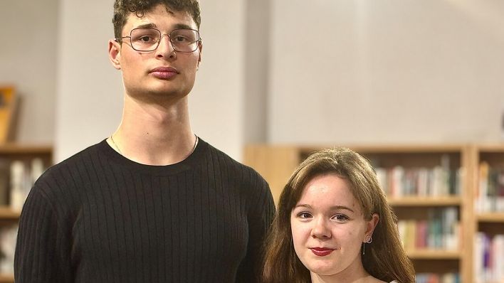 Daria Shcherbatiuk und Daniil Bilous sind beide aus der Ukraine nach Krakau geflüchtet © radioeins/Beate Kaminski