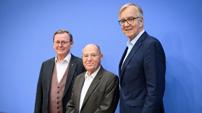 Gregor Gysi, Dietmar Bartsch und Bodo Ramelow wollen Linke mit Direktmandaten bei Bundestagswahl retten © Bernd von Jutrczenka/dpa