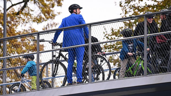 Tübingens Oberbürgermeister Boris Palmer bei der Eröffnung der Radbrücke West