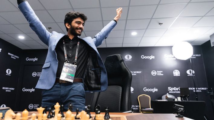 Indisches Wunderkind Dommaraju Gukesh ist jetzt jüngster Schach-Weltmeister © Eng Chin An/FIDE/dpa