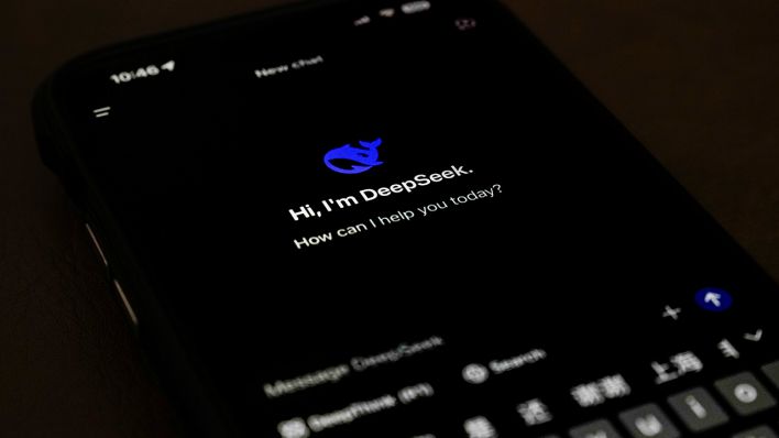 DeepSeek-App auf einem Smartphone