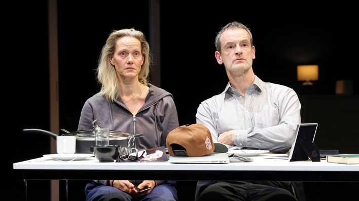 Anna Schudt und Jörg Hartmann in "Changes" an der Schaubühne Berlin IMAGO / Berlinfoto