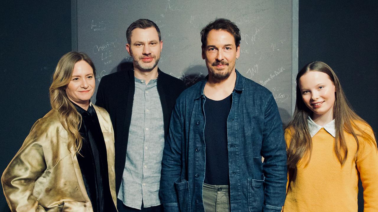 Julia Jentsch, Regisseur Frédéric Hambalek, Felix Kramer und Laeni Geiseler © radioeins/Saupe